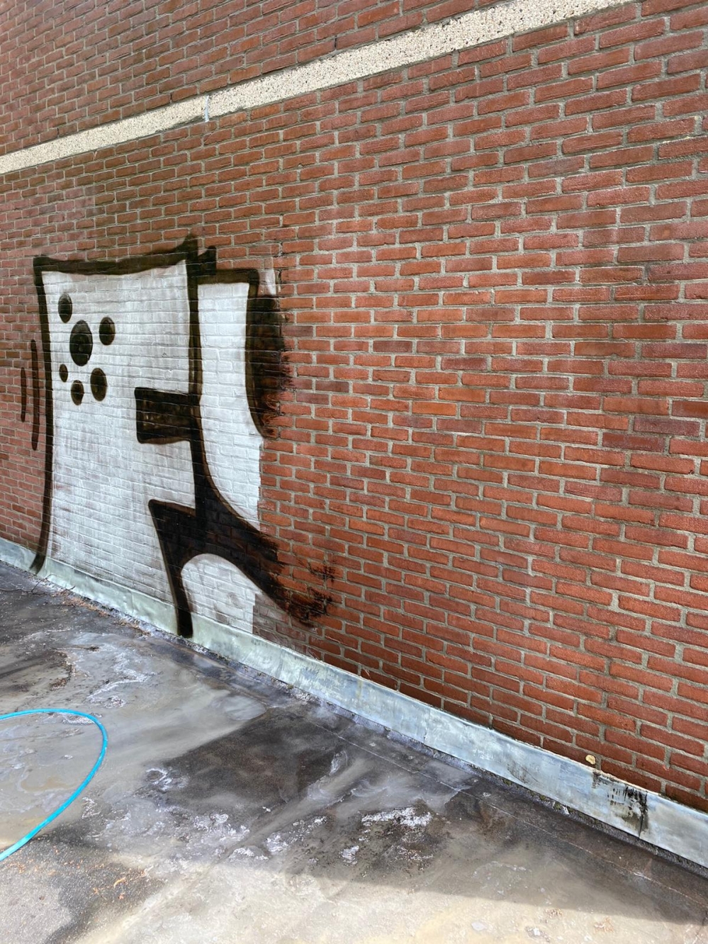 Graffiti verwijderen 2